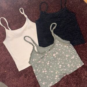 Cropped tank tops set - Black, White, Floral